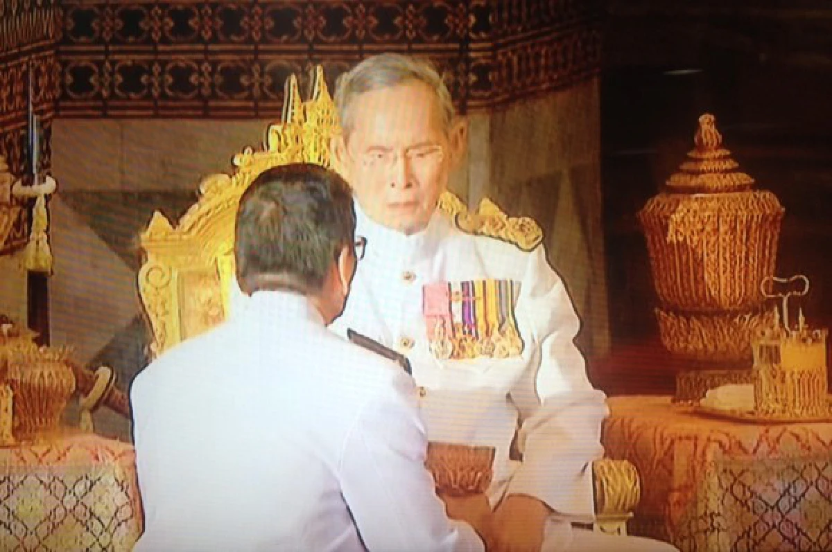 ในหลวงเสด็จฯพระราชพิธีฉัตรมงคล