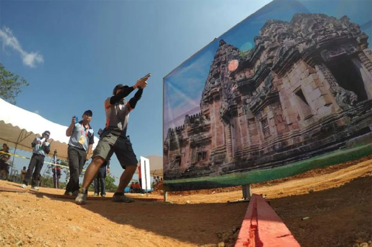 ยิงปืนรณยุทธ ดับเบิ้ลกระสุนแอ็กชั่น