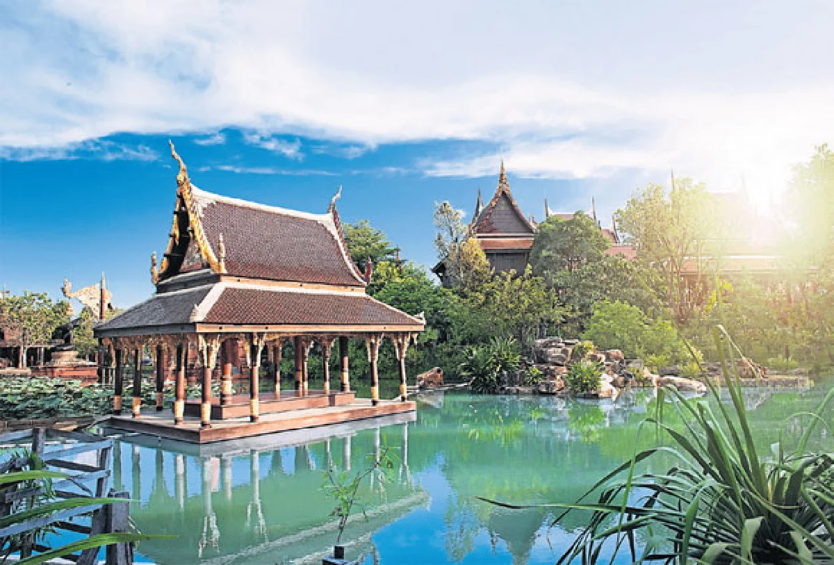 จัดสวนบ้านกึ่งสวนป่า สไตล์ กมล เอี้ยวศิวิกูล