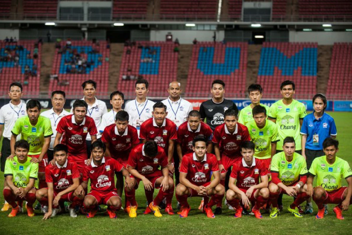 ช้างศึกชุดใหญ่รัวแซงทีมชาติจูเนียร์ 4-3 แมตช์การกุศลส่งท้ายโค้ชแต๊ก