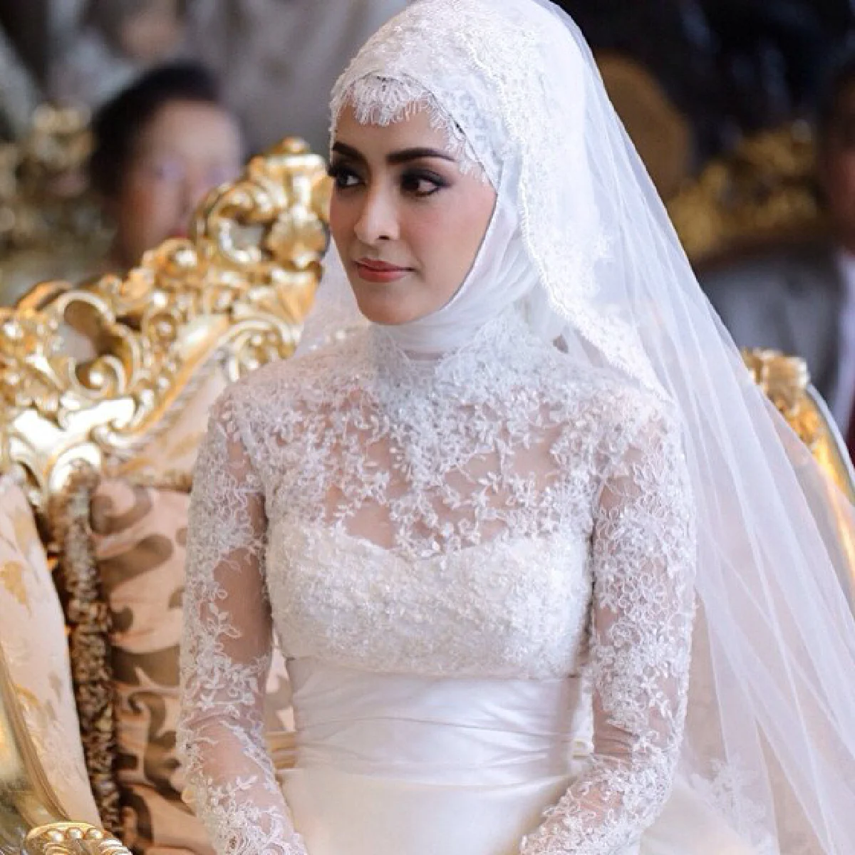 ส่อง!ชุดเจ้าสาวซุปตาร์ สวยเลอค่าวิวาห์อลังการ