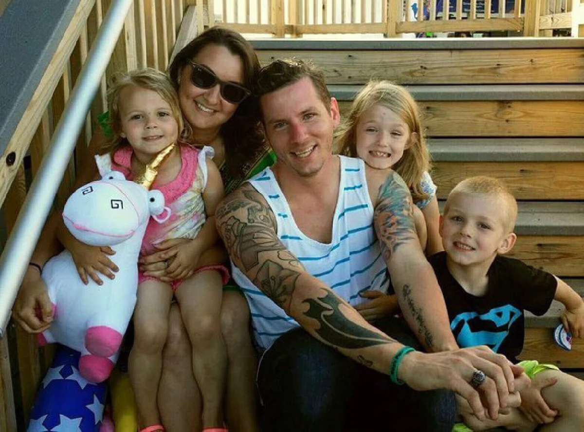 เมื่อชายตาบอดสีได้ใส่แว่นEnChromaครั้งแรก (ชมคลิป)