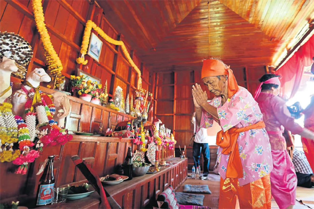 กองทัพผี ขน น้ำ บุกเชียงคาน