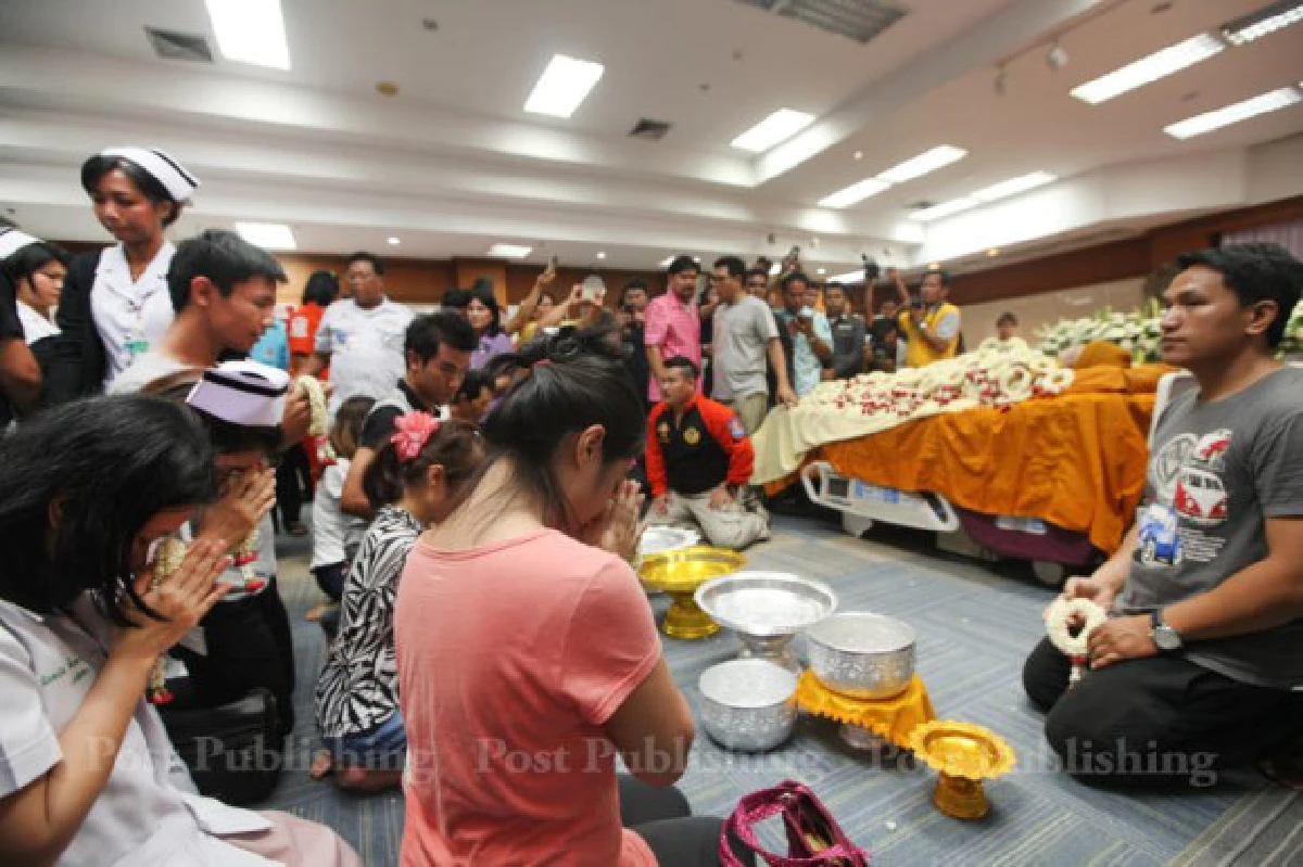 ศรัทธาล้นประเทศ ชีวิต บารมี คำสอน "หลวงพ่อคูณ"