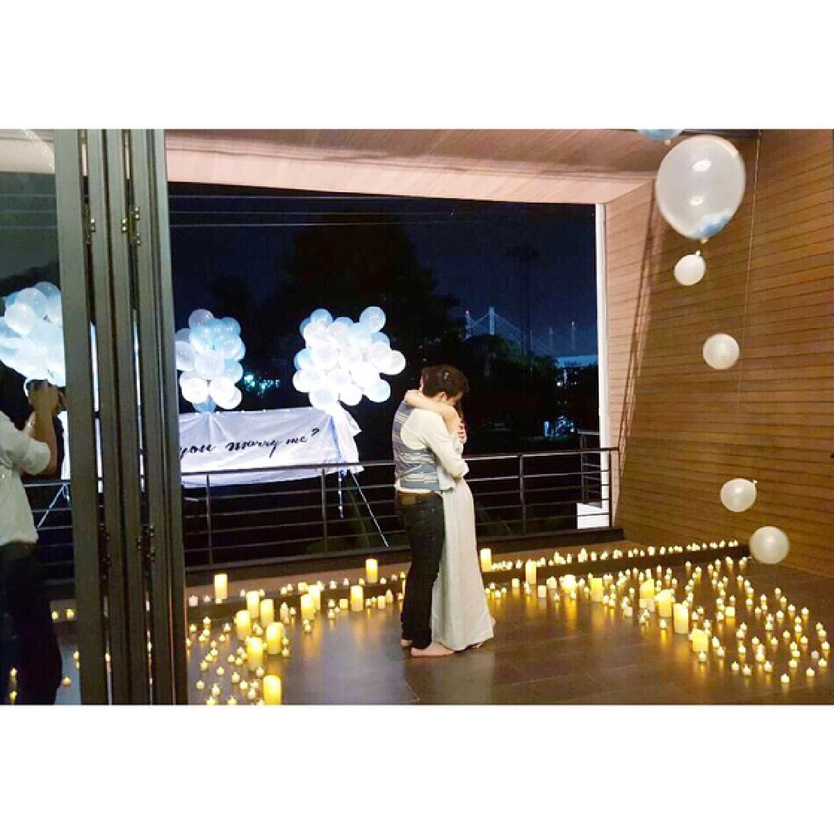 หวานซึ้ง!"บีม"คุกเข่าขอแฟนสาว"ออย"แต่งงาน(ชมคลิป)