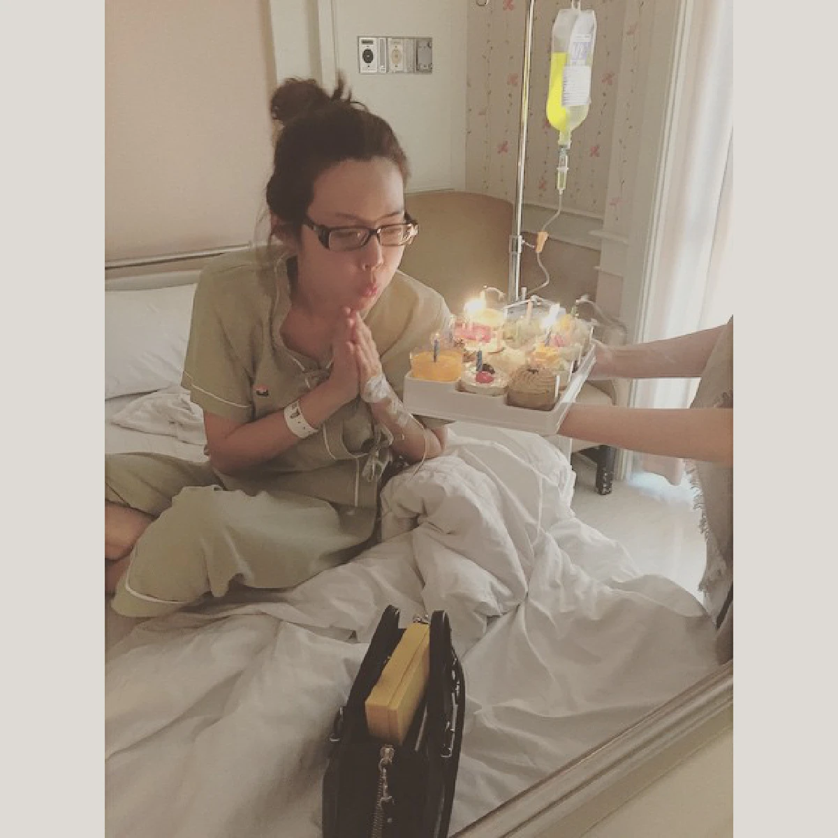 "หญิง"ยิ้มร่า!"แม่น้อย"เซอร์ไพรส์วันเกิดที่โรงพยาบาล