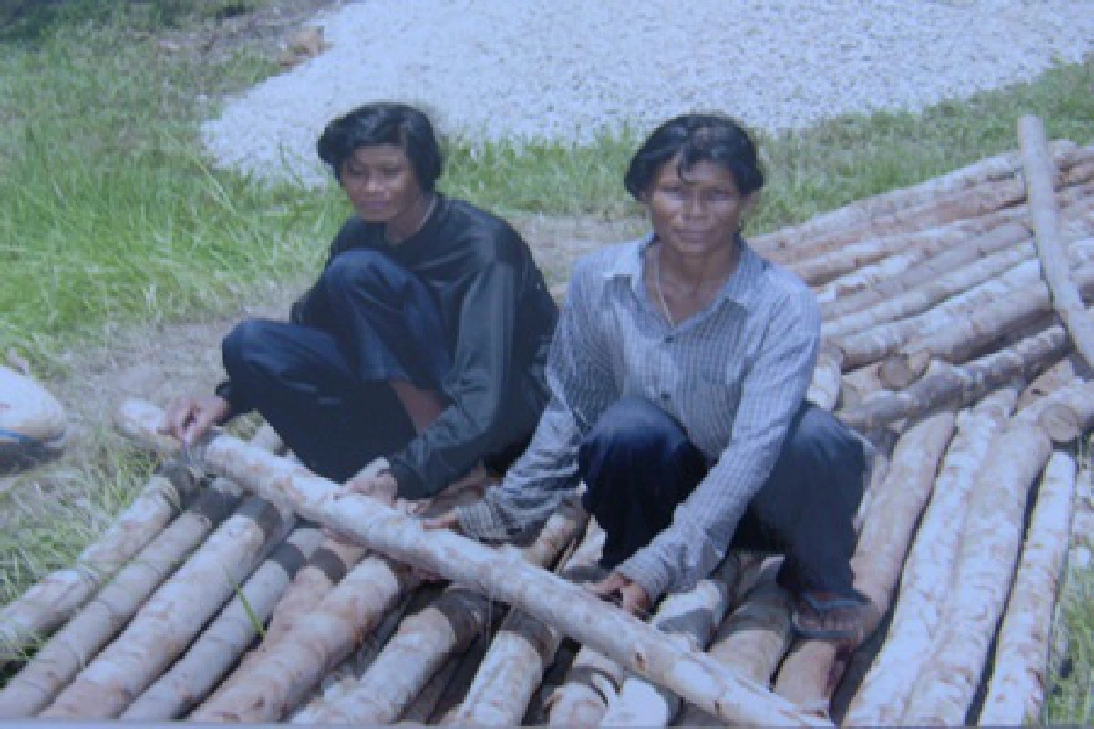 2พี่น้องชาวนาเพชรบุรีปลื้มปีติได้รับพระราชทานถนนเข้าที่นา