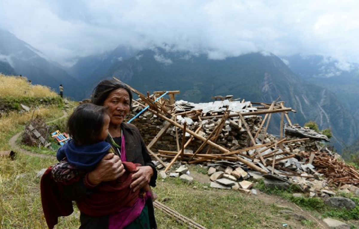 Miracle survivor as frustration mounts in Nepal (Updated)