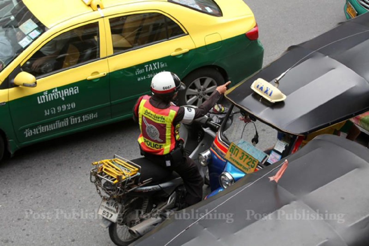 Police crack down on tuk-tuk cheats