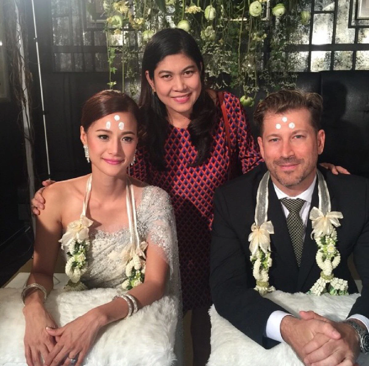 "น้ำฝน"ควงแฟนฝรั่งฉลองวิวาห์ เล็งพักงานอยากมีลูก!!