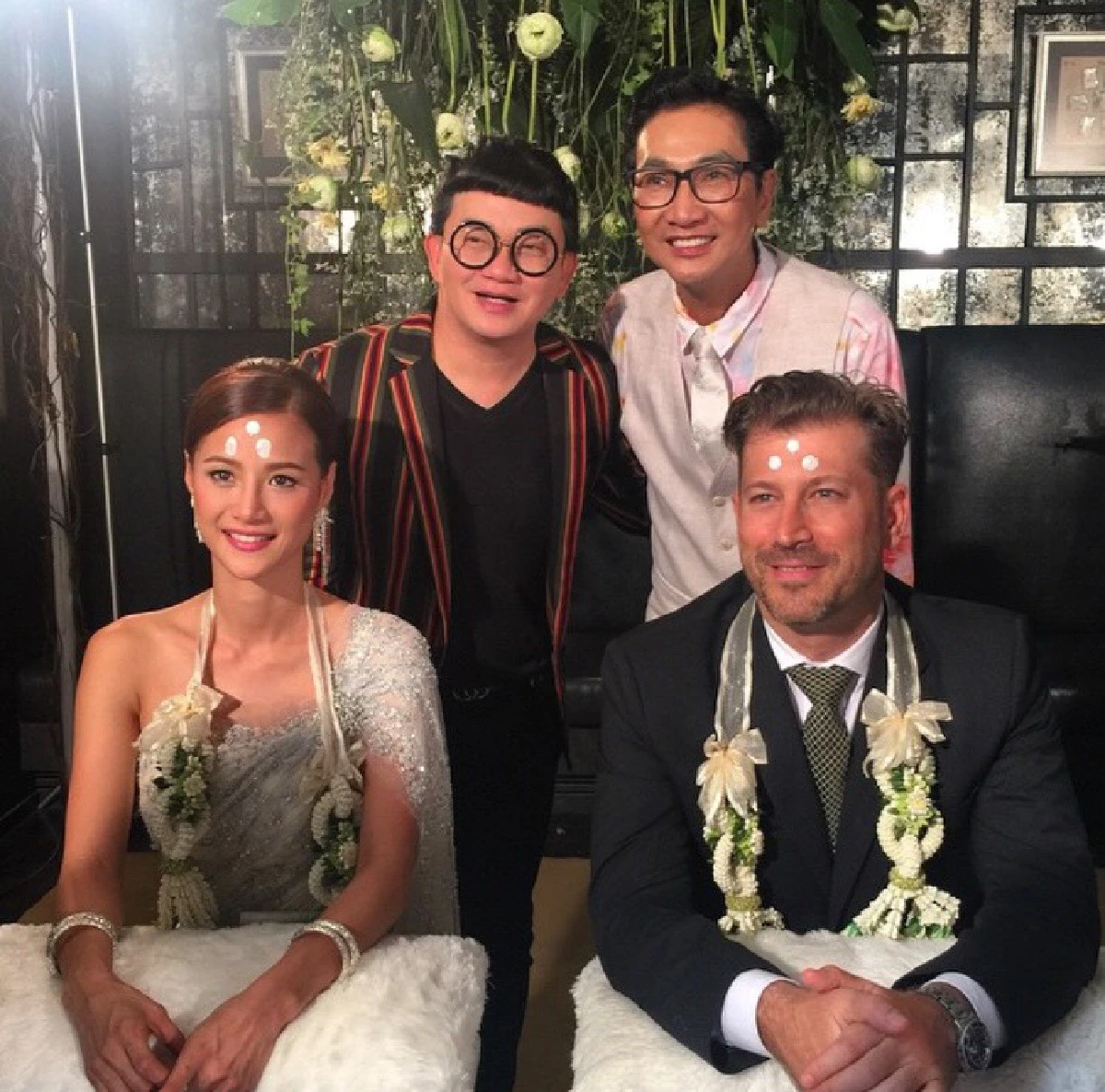 "น้ำฝน"ควงแฟนฝรั่งฉลองวิวาห์ เล็งพักงานอยากมีลูก!!