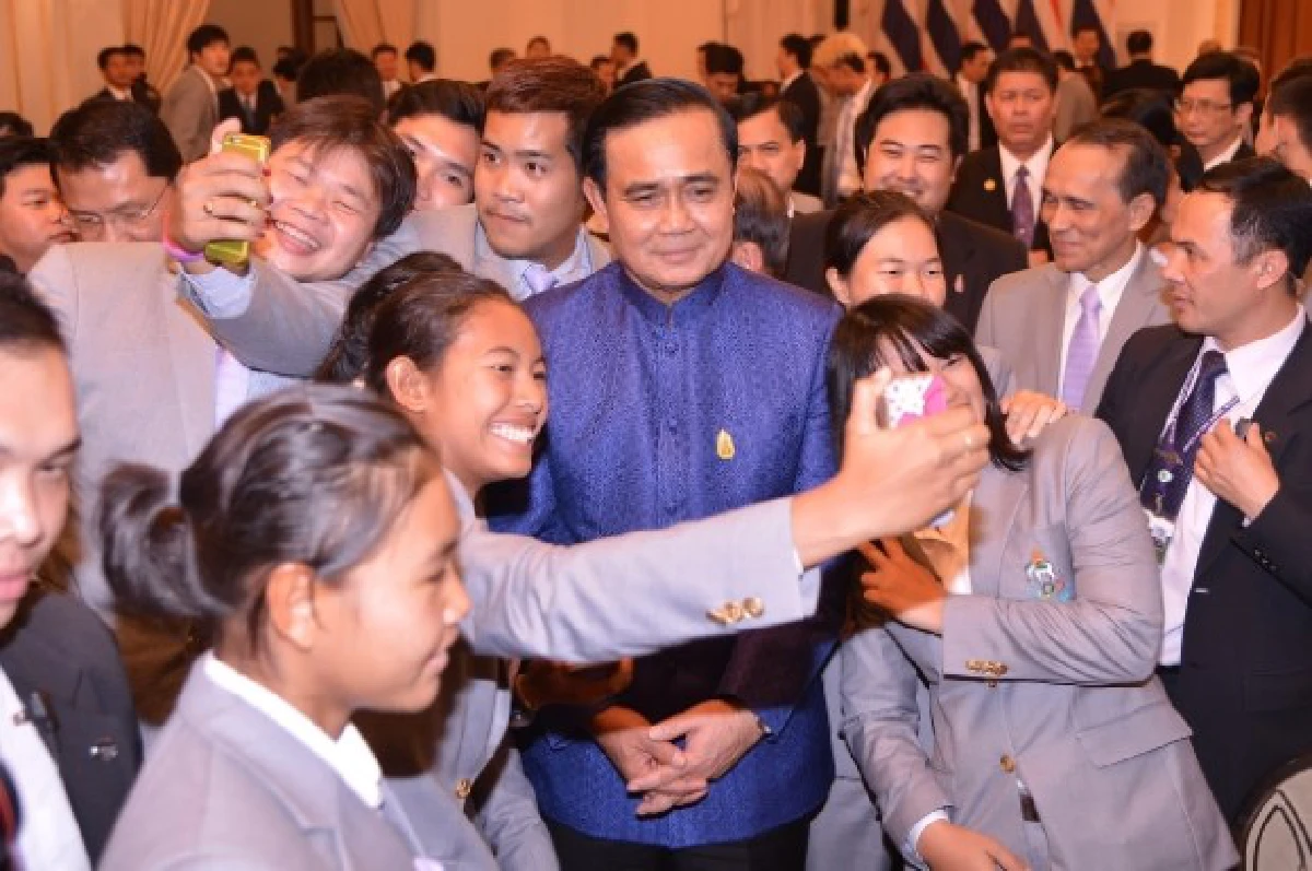 นายกฯให้กำลังใจนักกีฬาไทยสู้ศึกซีเกมส์ที่สิงคโปร์