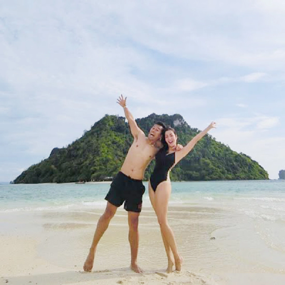เซ็กซี่ต่อเนื่อง!"อ๋อม สกาวใจ"อวดหุ่นแซ่บเว่อร์