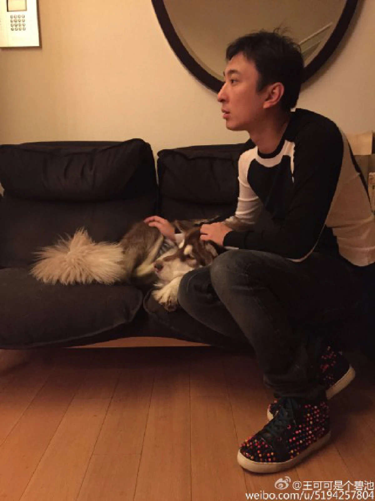 ลูกเศรษฐีจีนซื้อ'แอปเปิล วอทช์'หกแสน2เรือนให้หมาใส่