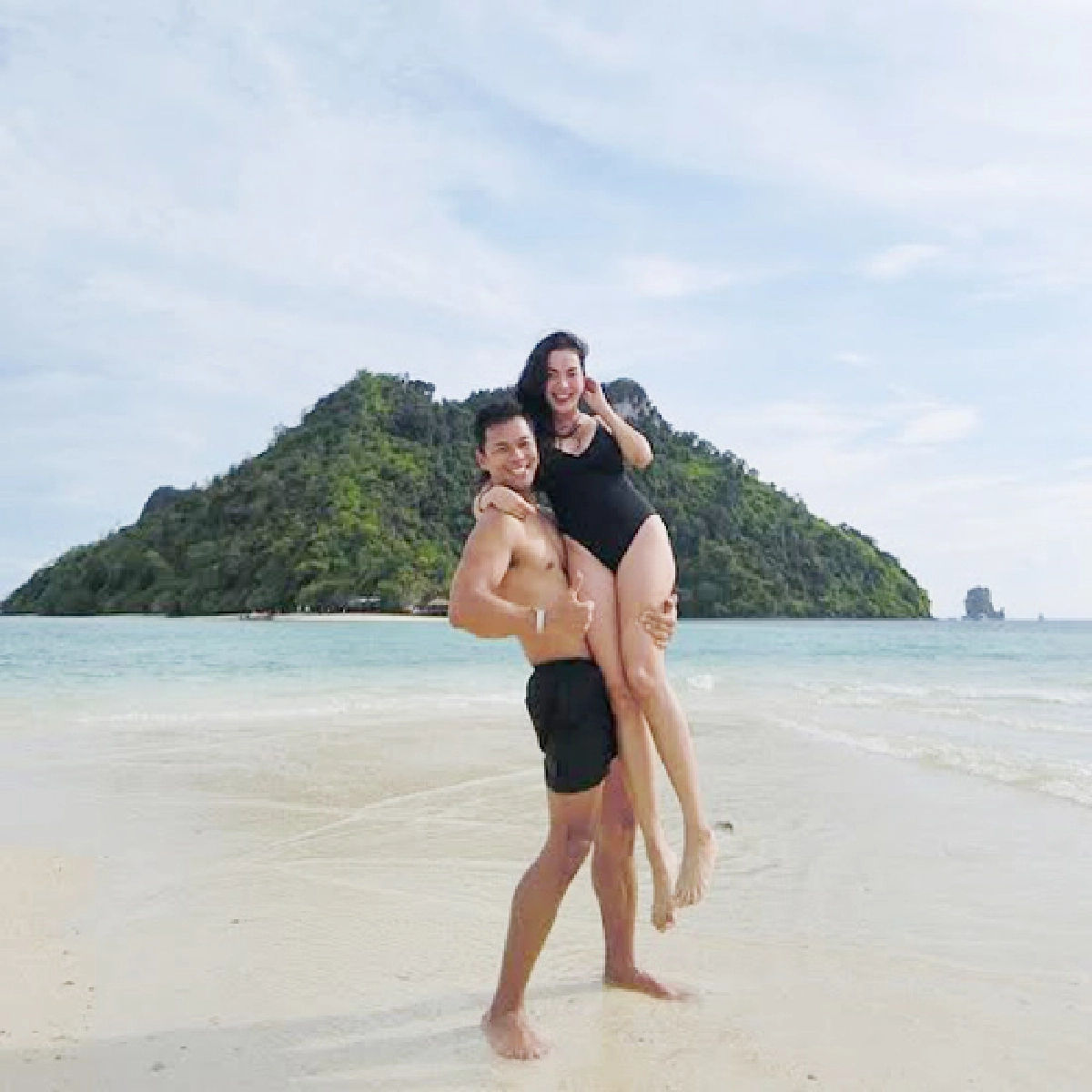 เซ็กซี่ต่อเนื่อง!"อ๋อม สกาวใจ"อวดหุ่นแซ่บเว่อร์
