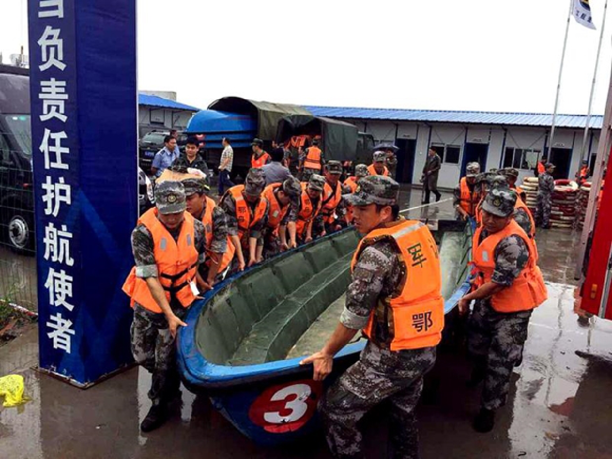 River sinking: More than 400 still missing as more survivors found (Updated)