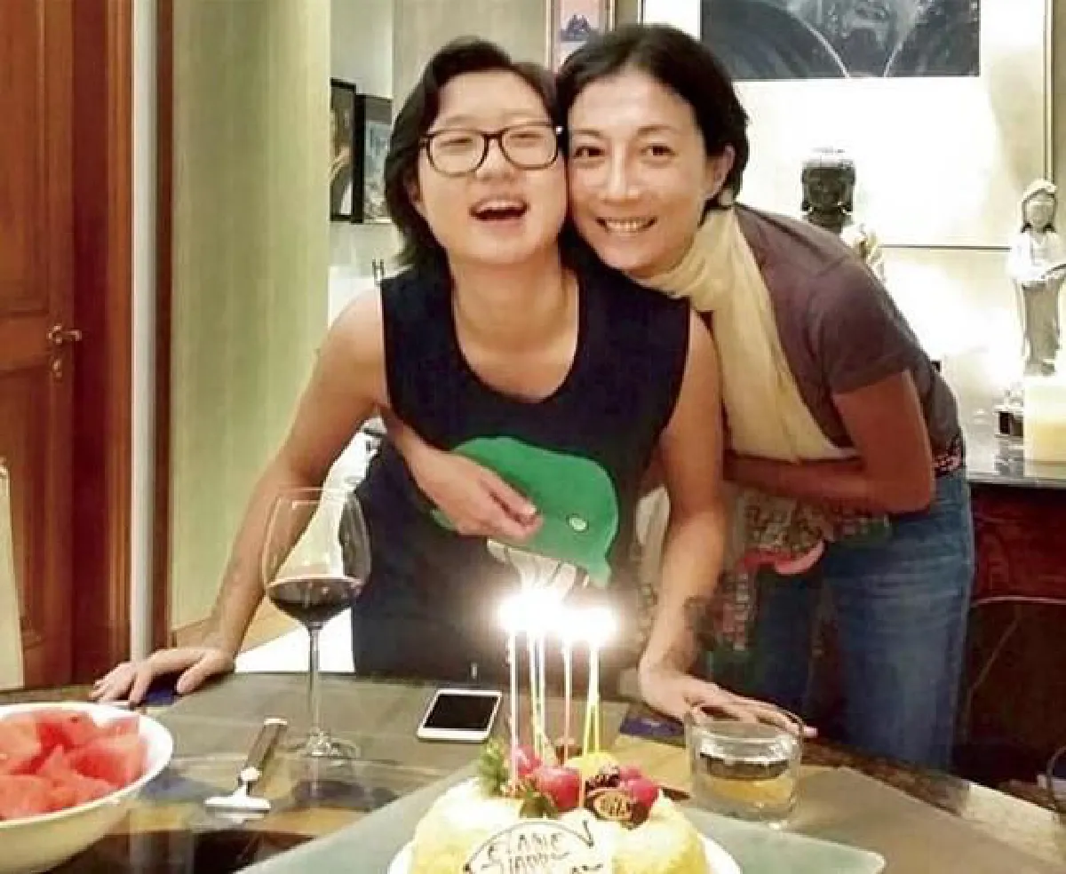 ลูกสาวนอกสมรส เปิดใจ!ไม่นับเฉินหลงเป็นพ่อ