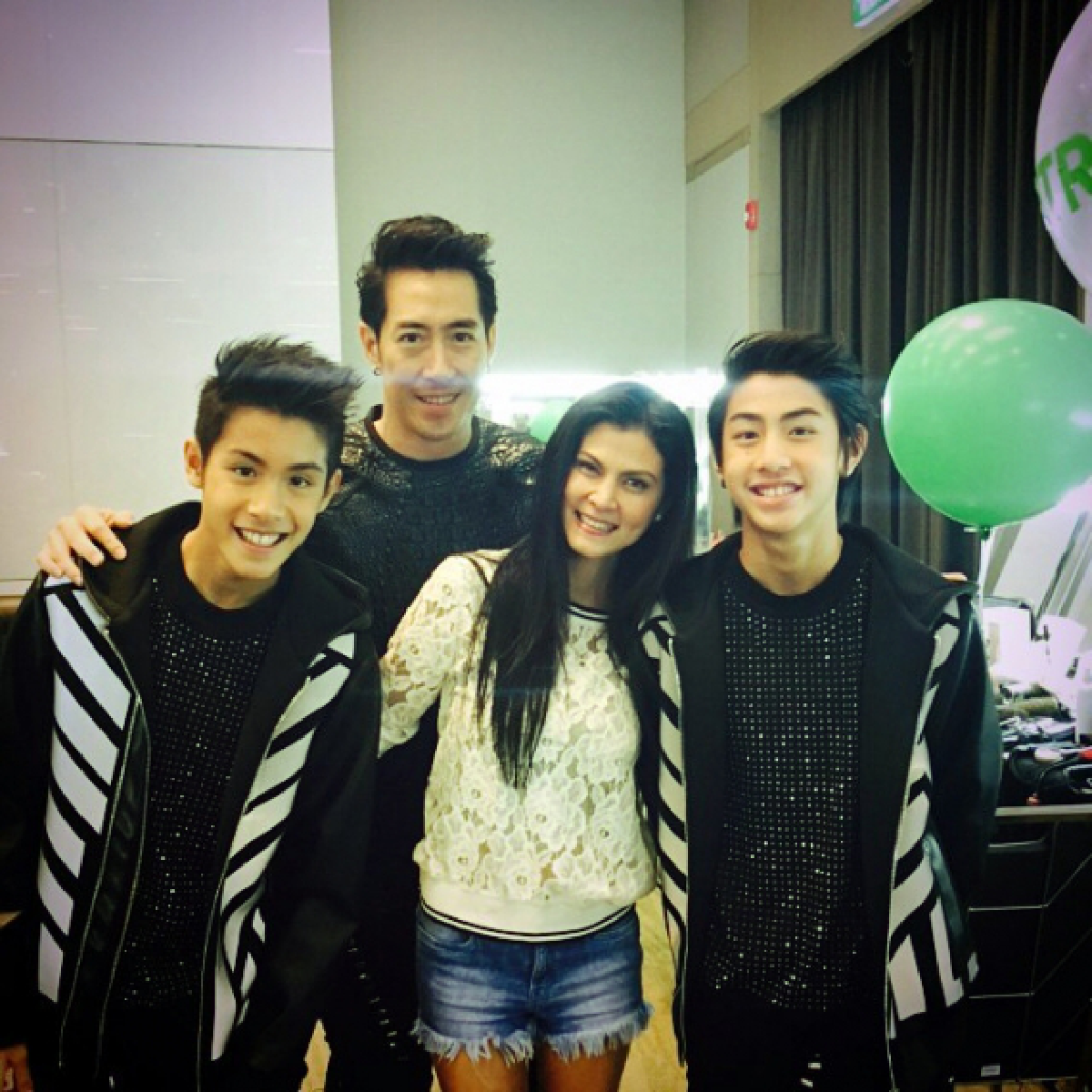 ตามรอยพ่อเจ!"เจ้านาย-เจ้าขุน"ร้องเต้นดั่งมืออาชีพ