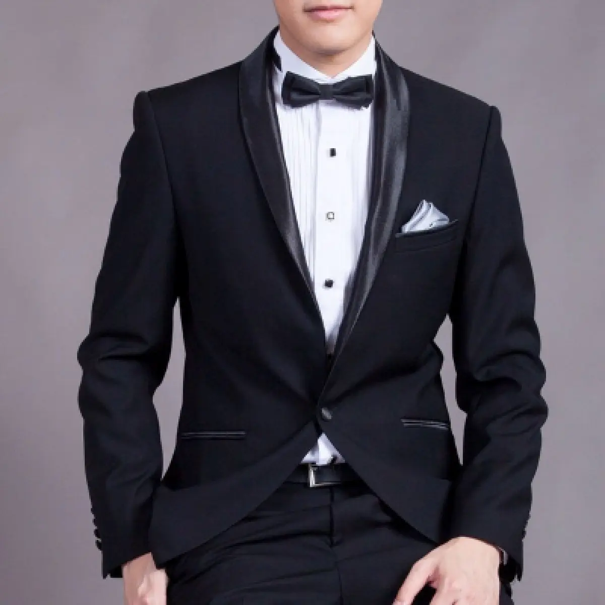 "เสื้อสูทคิวบ์" บริการส่งหล่อถึงบ้าน