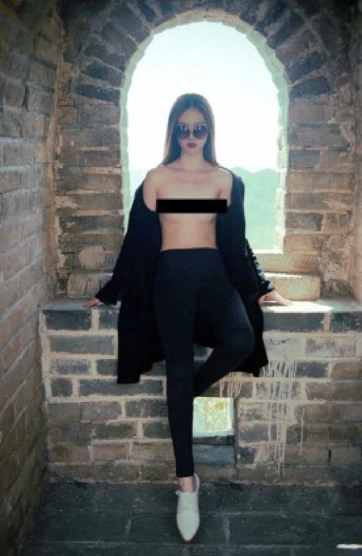 รุมจวกนางแบบจีนถ่ายนู้ดในพระราชวังต้องห้าม