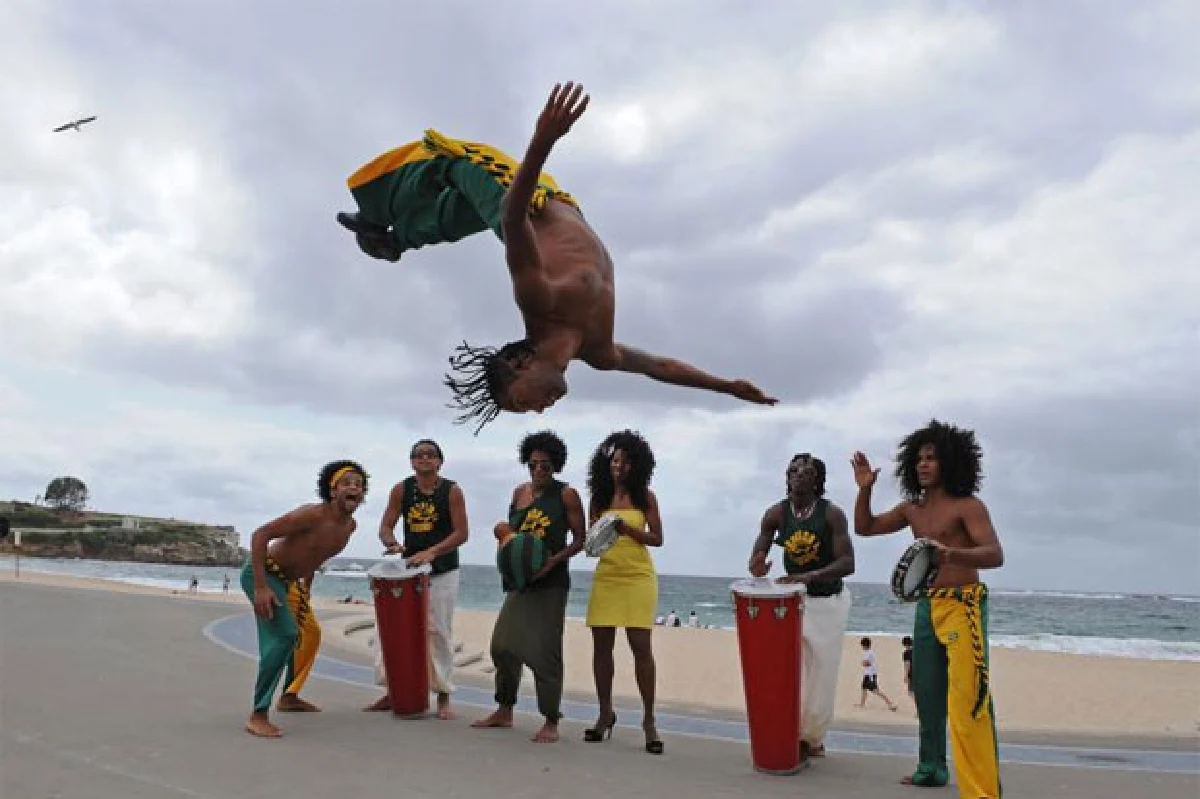 คาโปเอร่า สู้ขยับจับจังหวะดนตรี