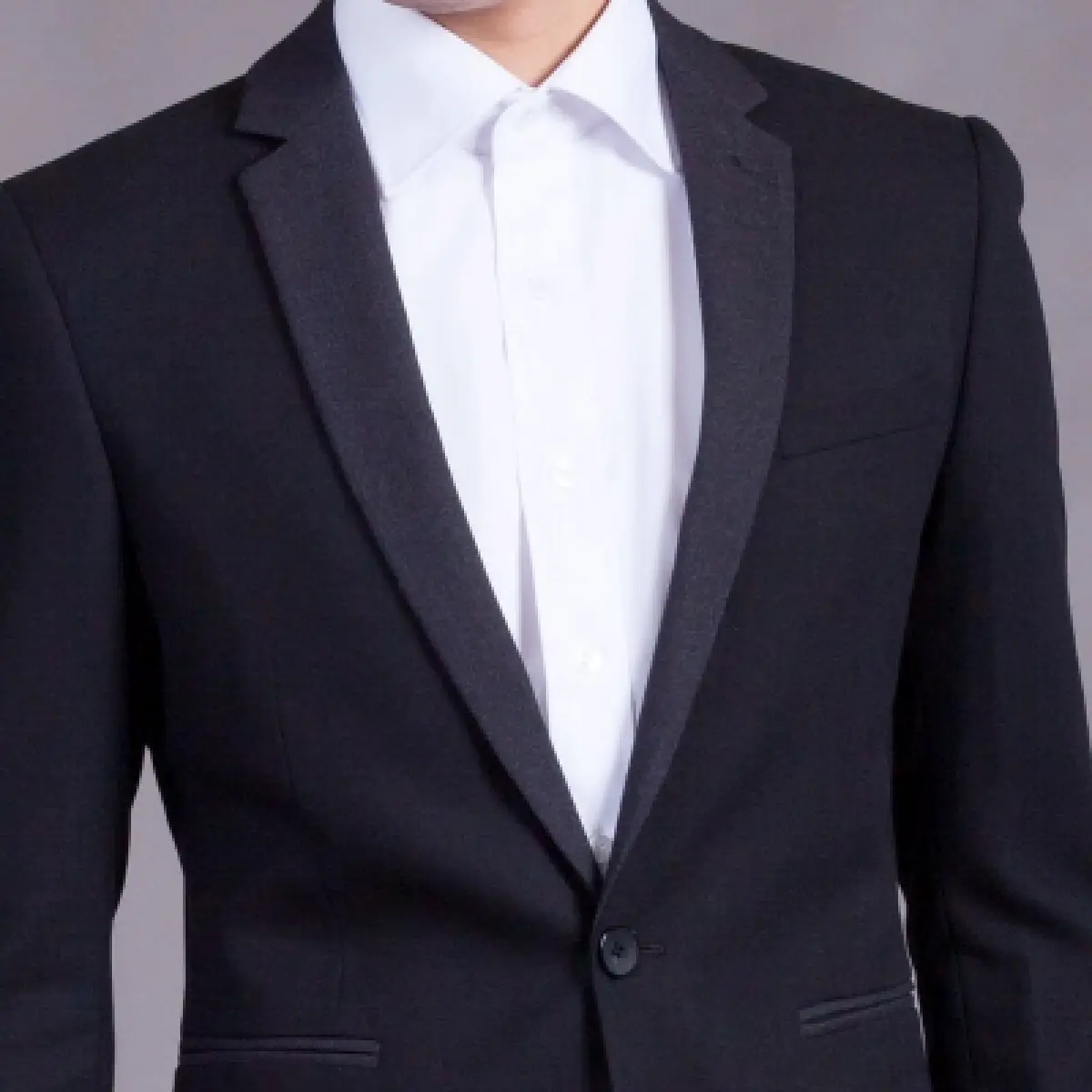 "เสื้อสูทคิวบ์" บริการส่งหล่อถึงบ้าน