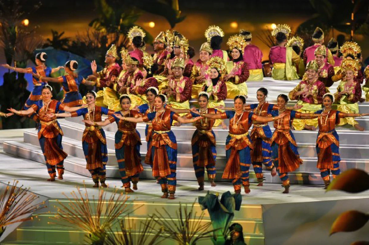 "เมสซีเจ"ถือธงชาติไทยนำทัพกีฬาชิงทองซีเกมส์