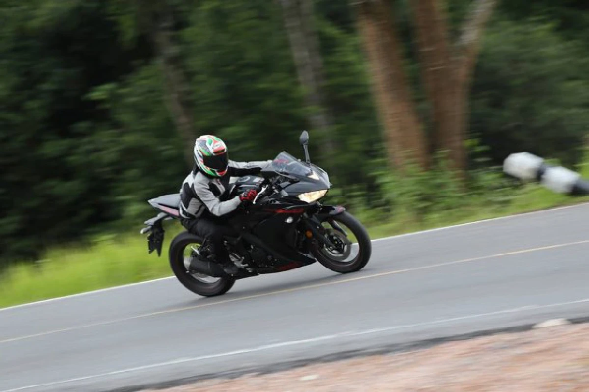 ลองขี่ตั้งแต่เล็กยันใหญ่ Exciter150-R15-R3