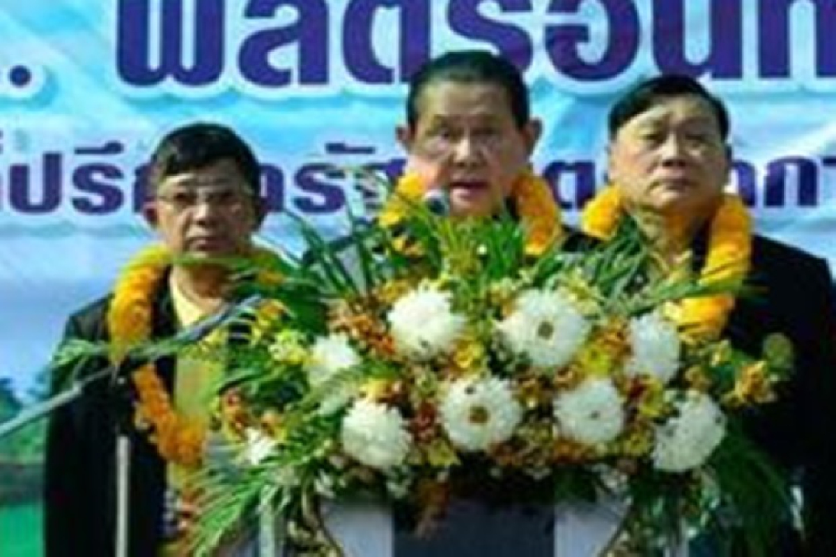 กษ.เล็งตั้ง"เสธยอด"กก.เคลียร์พื้นที่นายทุนแปลงใหญ่ กษ.เล็งตั้ง"เสธยอด"กก.เคลียร์พื้นที่นายทุนแปลงใหญ่