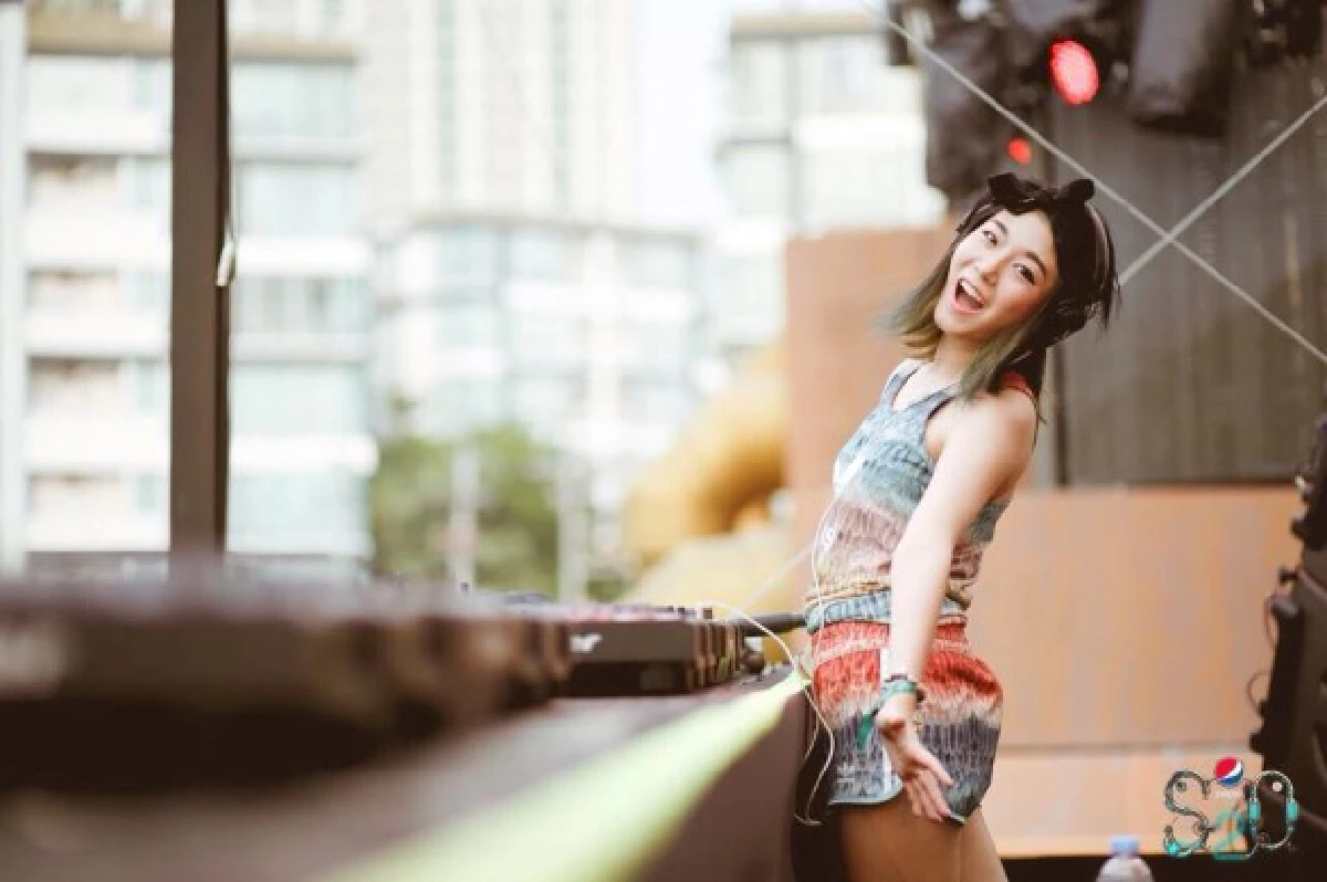 ส่อง "ดีเจสาวสวย" ...ปาร์ตี้นี้ต้องมีเธอ