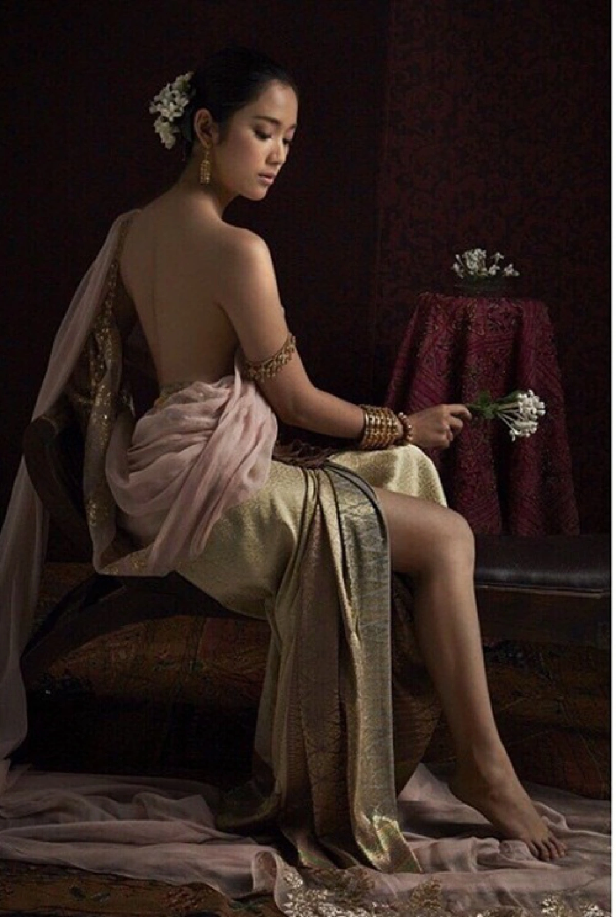 ไม่รีทัช!"แม็กกี้ อาภา"เปลือยอกถ่ายโปรโมทแม่เบี้ย