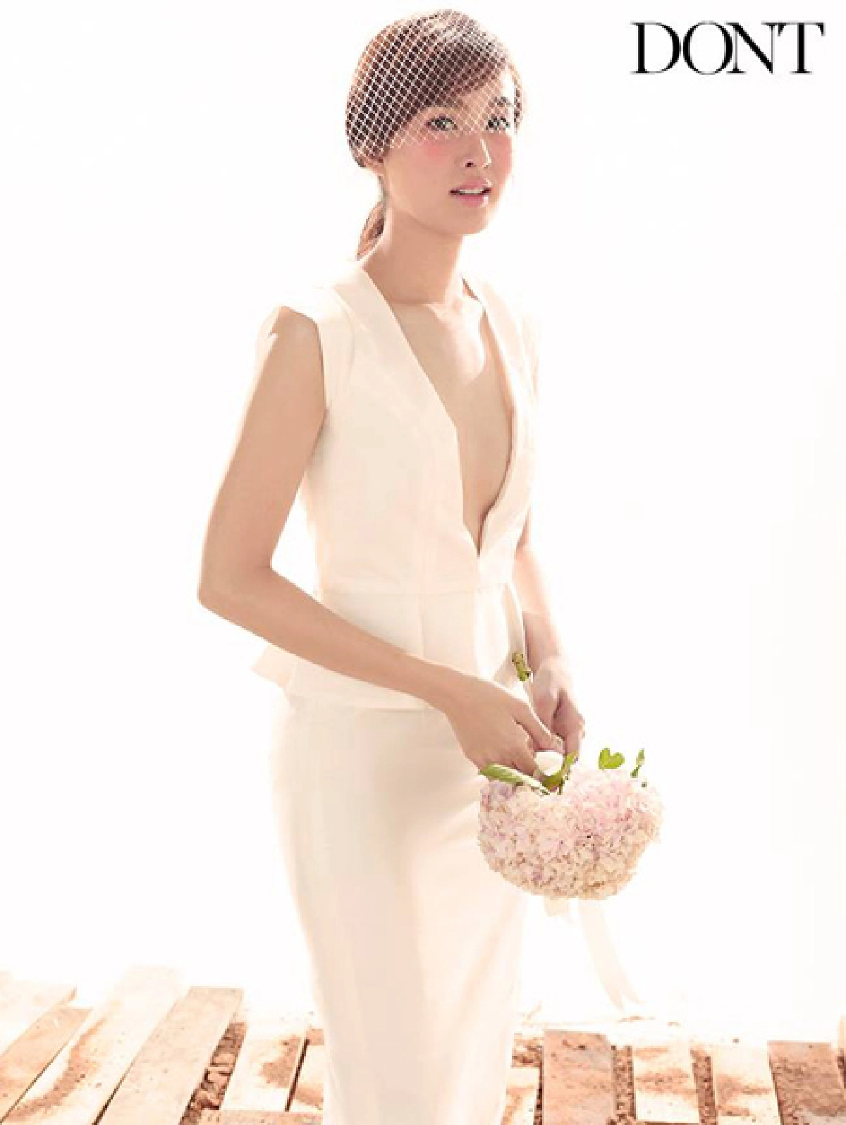 สวยสะพรั่ง!"ปอย ตรีชฎา"เลอค่าในชุดเจ้าสาว