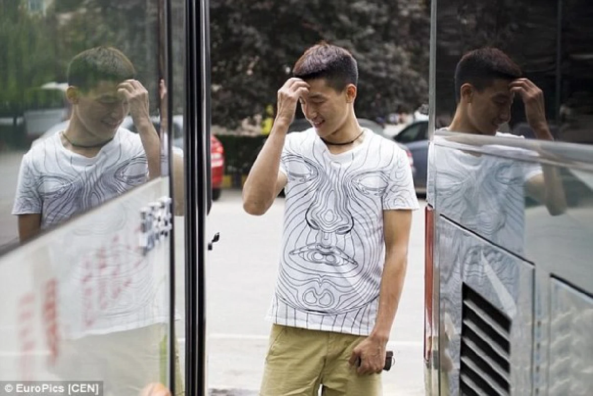 ใจระทวย!พารู้จัก'ฮ้าวหนาน'กระเป๋ารถเมล์ตี๋หล่อระดับพรีเมี่ยม