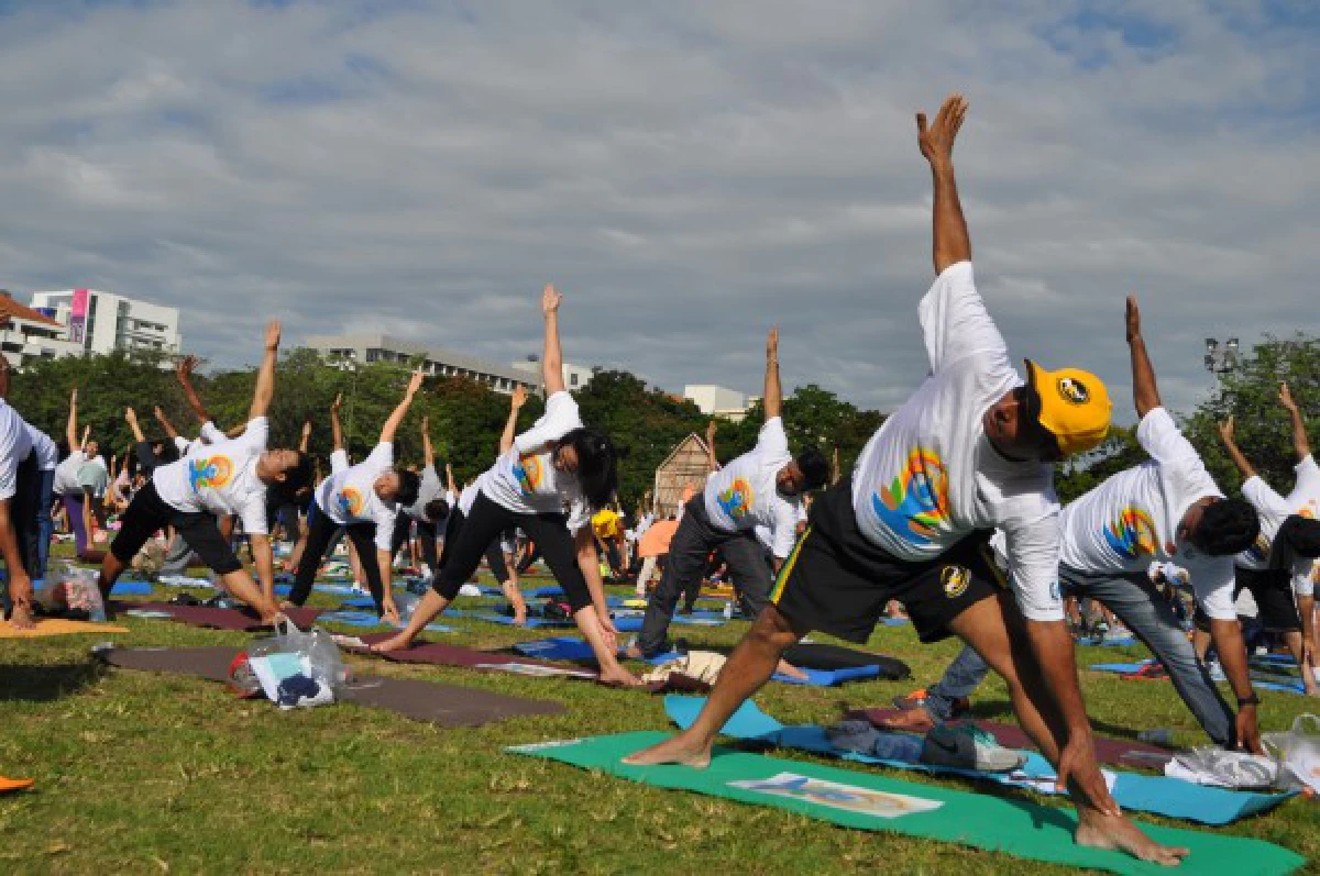 สถานทูตอินเดียจัดโยคะหมู่ครั้งแรกในไทย