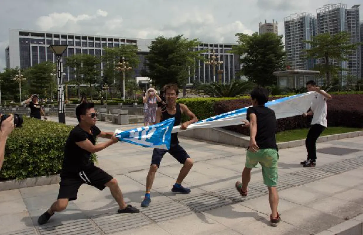 Dog meat festival in China: Dog rescue (photos)