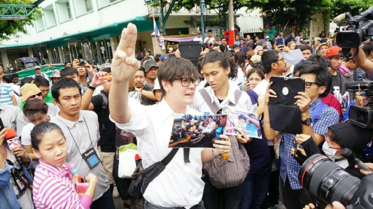 ดาวดิน-กลุ่มนศ.รวมตัวประกาศแจ้งความตร.ละเมิดสิทธิ