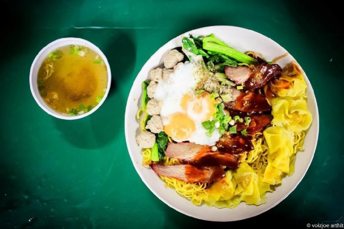 รู้จัก "เฮียฮ๋ง" เจ้าของไอเดียบะหมี่ชามยักษ์เชียงใหม่