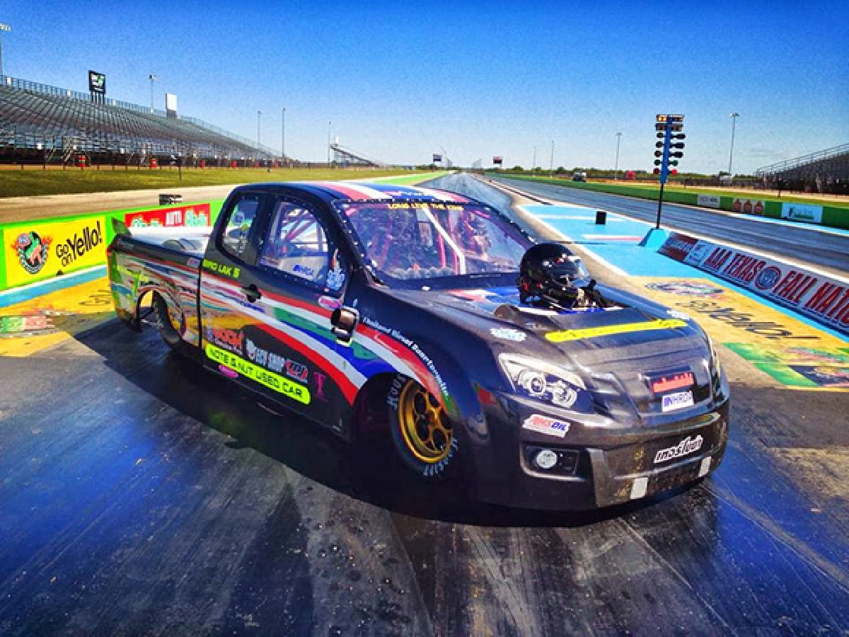 อีซูซุตอกย้ำแนวคิด “Isuzu Race Spirit” จัดเต็มรถแต่งและรถแข่งสุดแนวในงานบางกอก อินเตอร์เนชั่นแนล ออโต ซาลอน 2015