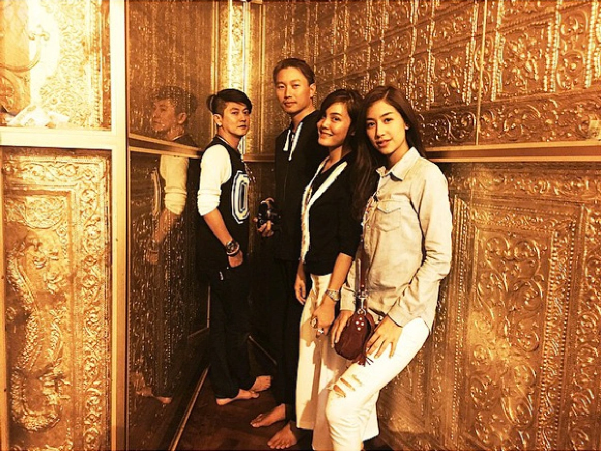 "เจนี่-กึ้ง"นั่งเครื่องบินส่วนตัว ร่วมทริปทำบุญพม่า