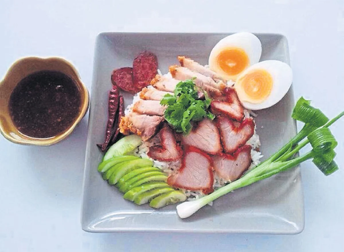 ช็อปตลาดต้นไม้บางใหญ่ แวะชิมข้าวหมูกรอบ-ขนมจีน รสเด็ด