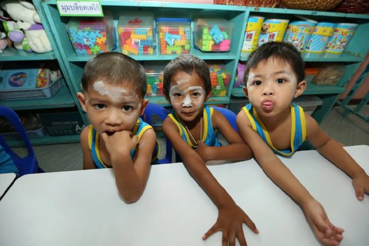 "อาหาร5หมู่"...เพื่อชีวิตดี๊ดีของเด็กสลัม