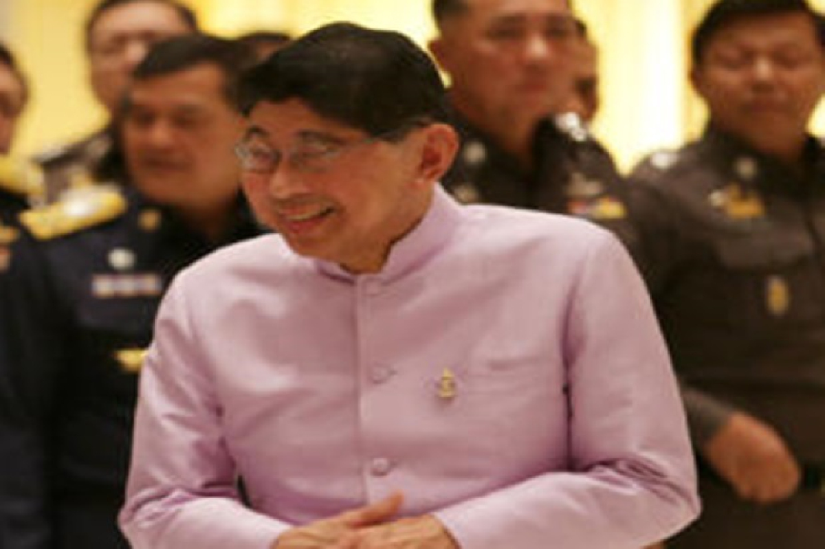 วิษณุ ย้ำ 14นศ.ขึ้นศาลพลเรือนไม่ได้ วิษณุ ย้ำ 14นศ.ขึ้นศาลพลเรือนไม่ได้