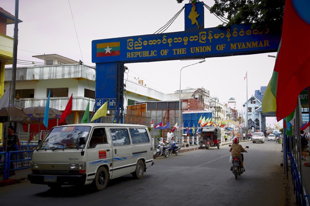 'ตลาดแม่สาย' สะอื้น นักท่องเที่ยวหาย-ค้าฝืด 'ตลาดแม่สาย' สะอื้น นักท่องเที่ยวหาย-ค้าฝืด