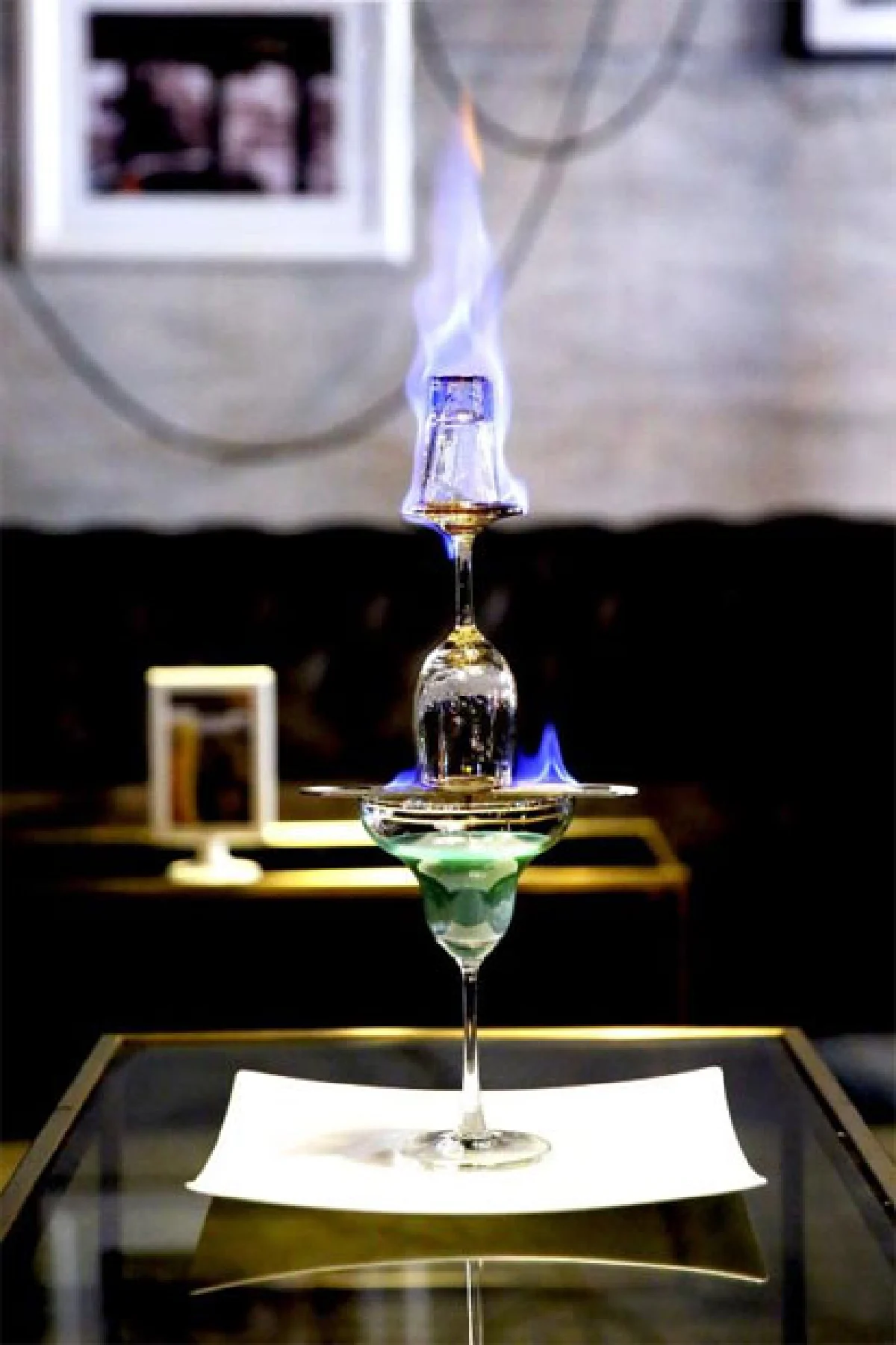 อีท ดริงก์ แมน วูเมน ที่นี่ไม่มีจำกัดเพศ