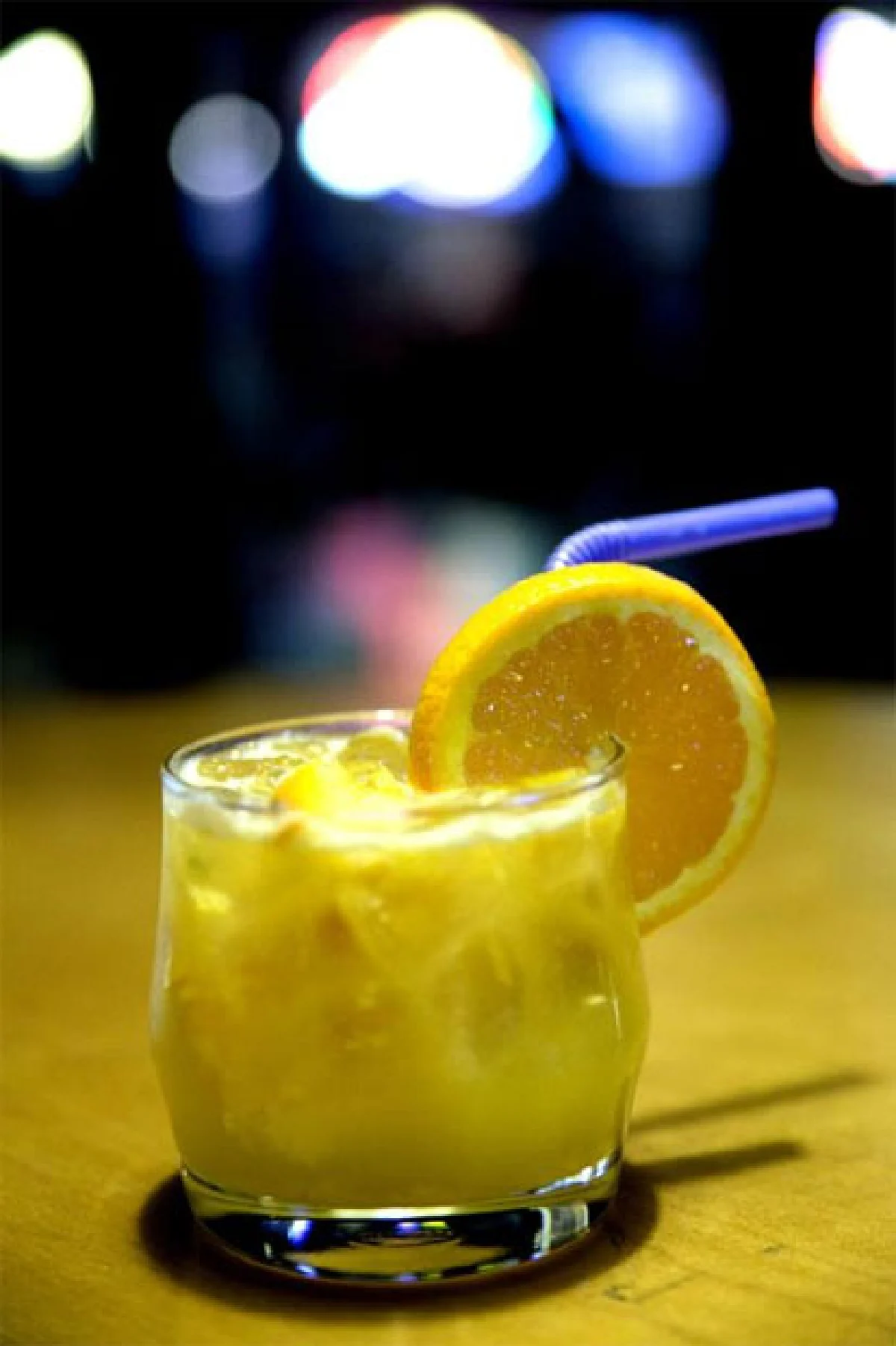 อีท ดริงก์ แมน วูเมน ที่นี่ไม่มีจำกัดเพศ