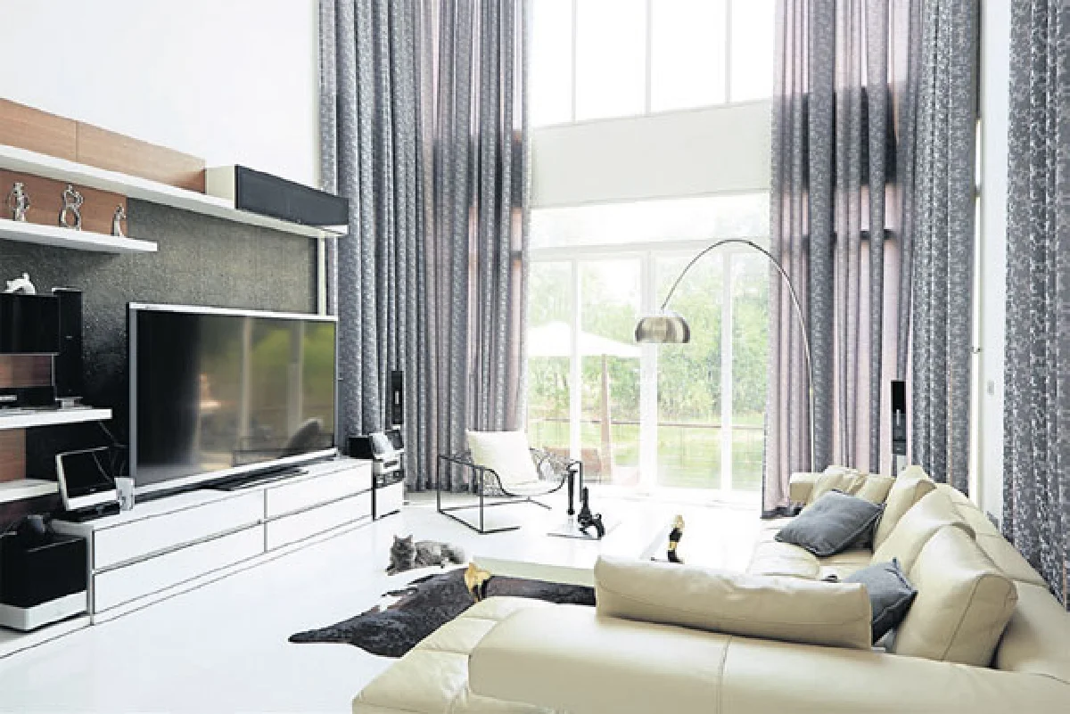 รัชฎา จรูญพงศ์ กับบ้านสไตล์โมเดิร์น ลักซ์ชัวรี่