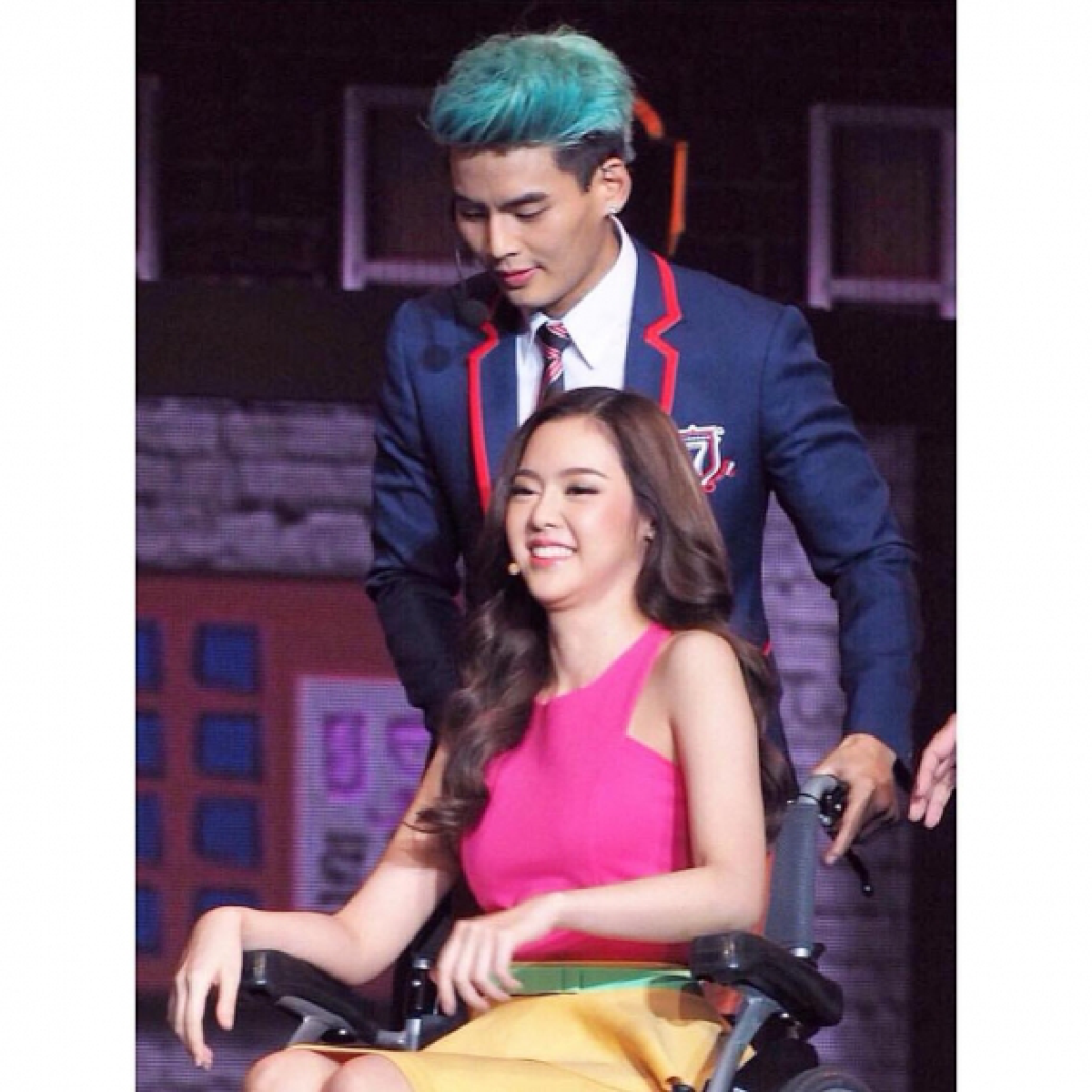สปิริตแรง!"ไอซ์ ปรีชญา"ร้องเต้นยันจบ แม้จะกระดูกเท้าร้าว