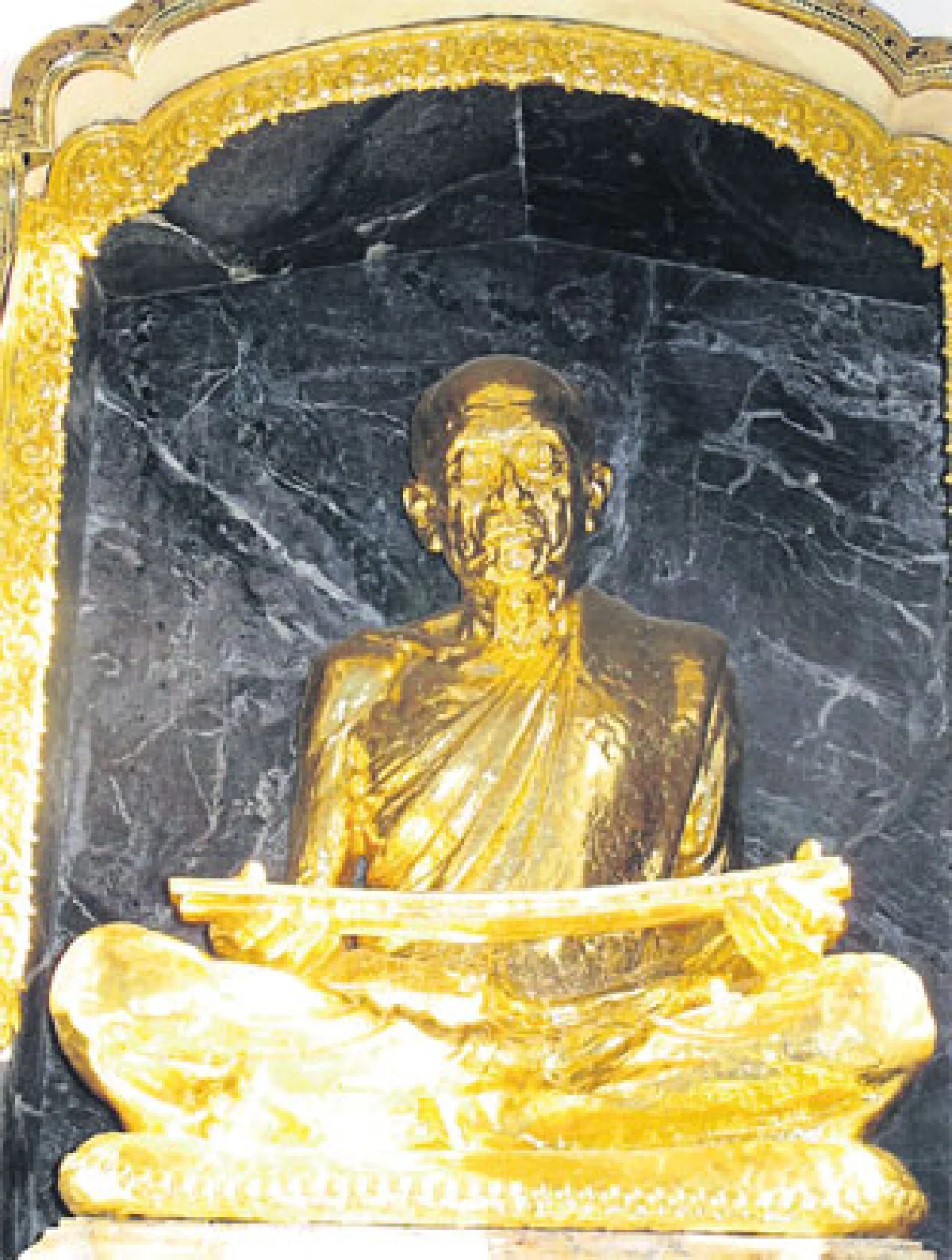 พระธรรมและพระสงฆ์ วัดราชประดิษฐ (2)