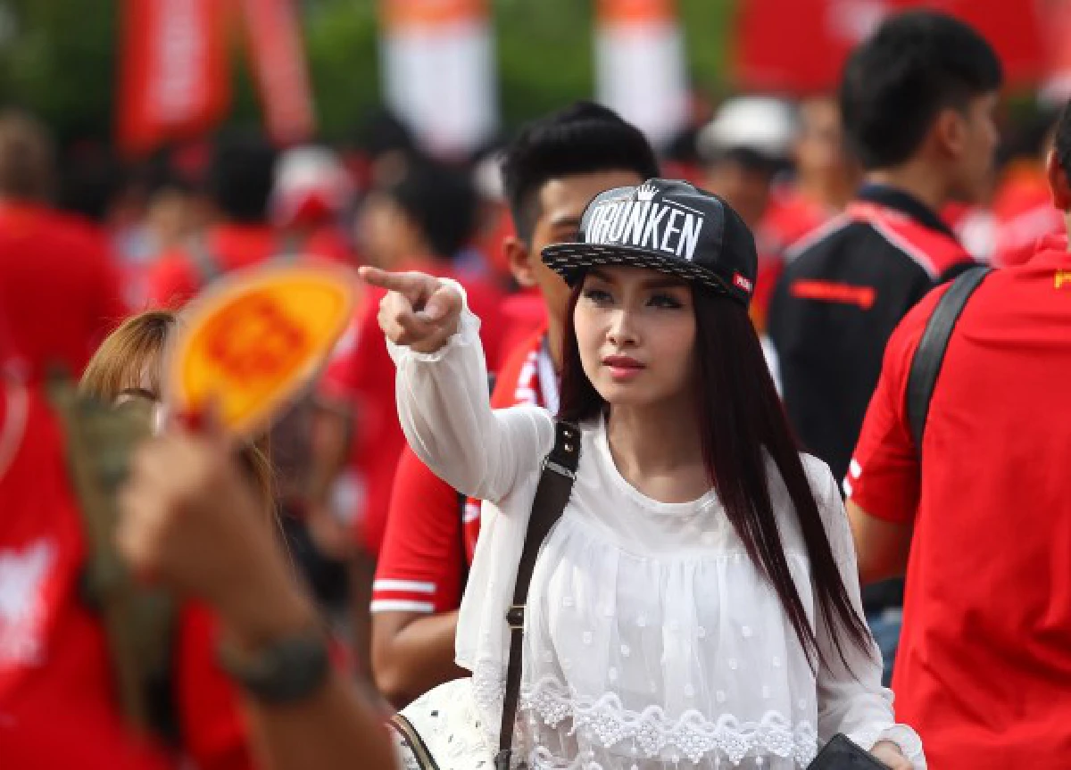 หงส์แดงพรึ่บทั้งสนามราชมังฯ