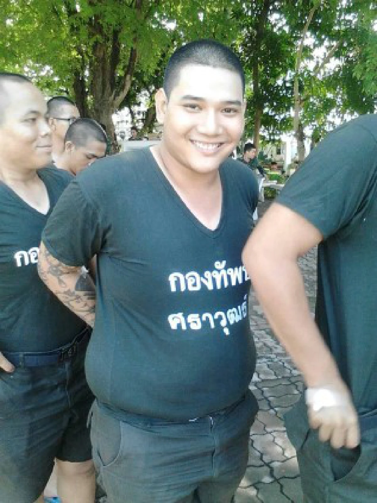 หล่อขึ้นทันตา!หนุ่มอ้วนลงพุงฟิตหุ่นจนเฟิร์มหลังเป็นทหาร